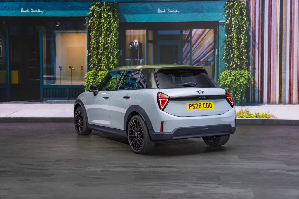 MINI Paul Smith Edition: Una edición especial con toques muy 'british' 51 Motor16 2025 MINI convertible paul smith 14 Motor16