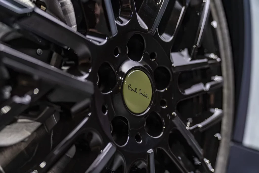 MINI Paul Smith Edition: Una edición especial con toques muy 'british' 55 Motor16 2025 MINI convertible paul smith 18 Motor16