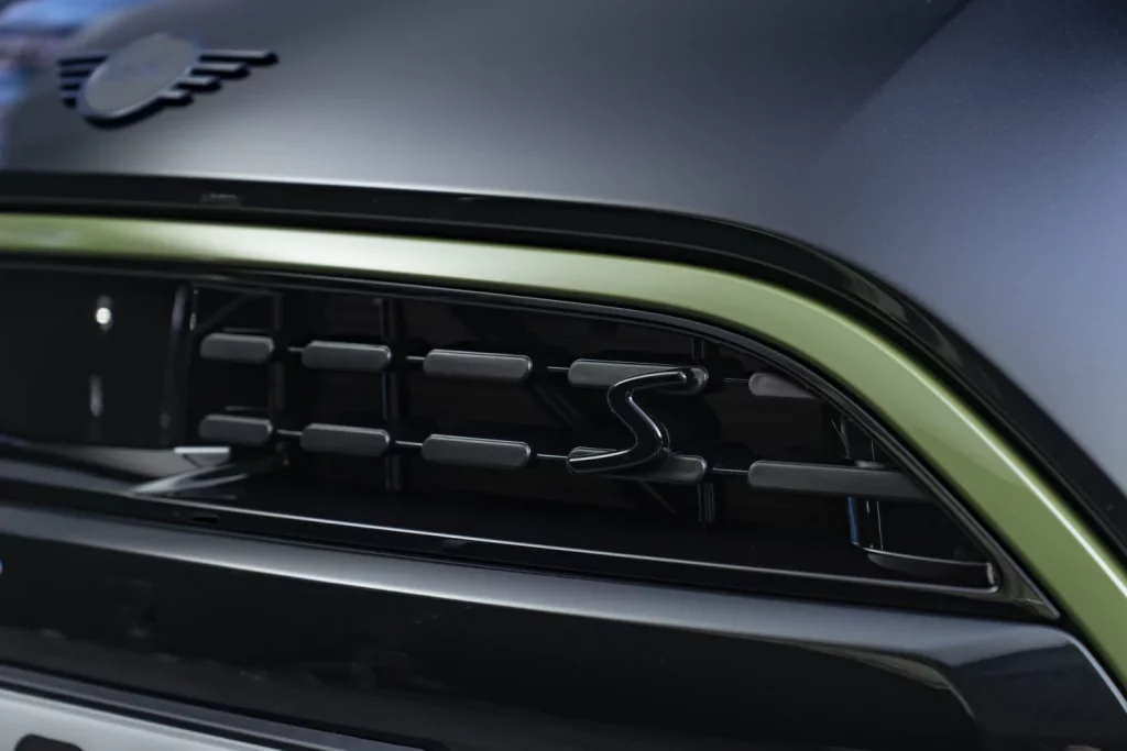 MINI Paul Smith Edition: Una edición especial con toques muy 'british' 40 Motor16 2025 MINI convertible paul smith 3 Motor16