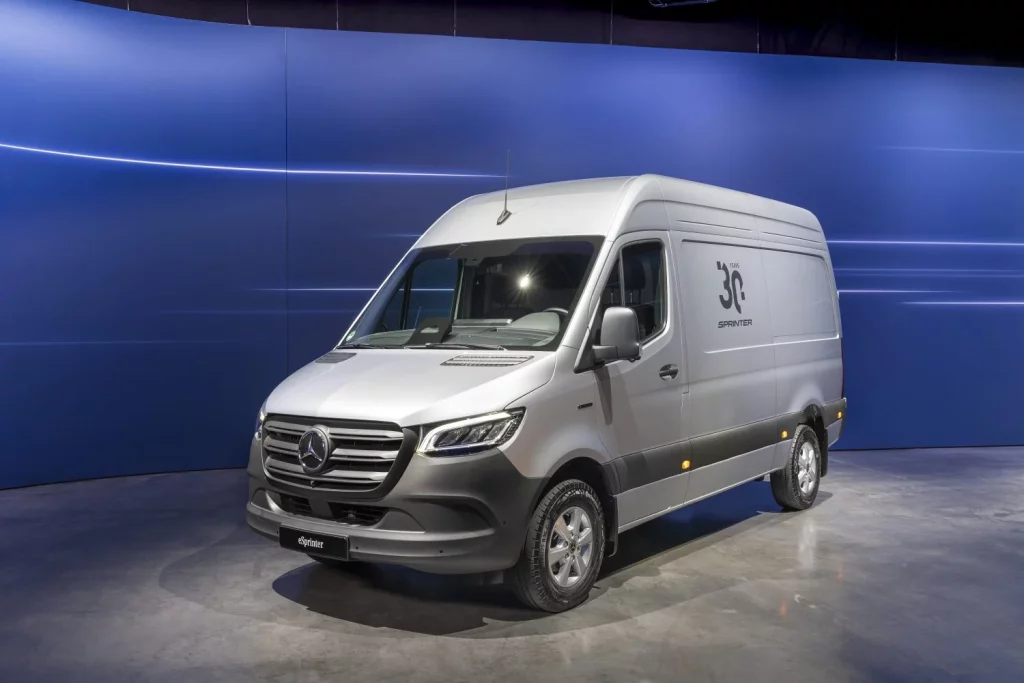 Mercedes-Benz Vans: 130 años revolucionando los vehículos comerciales 17 Motor16 2025 Mercedes Benz Vans 130 anos 11 Motor16