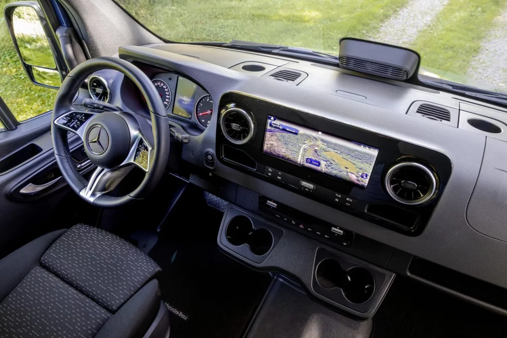 Mercedes-Benz Vans: 130 años revolucionando los vehículos comerciales 5 Motor16 2025 Mercedes-Benz Vans. 130 años. Imagen interior.