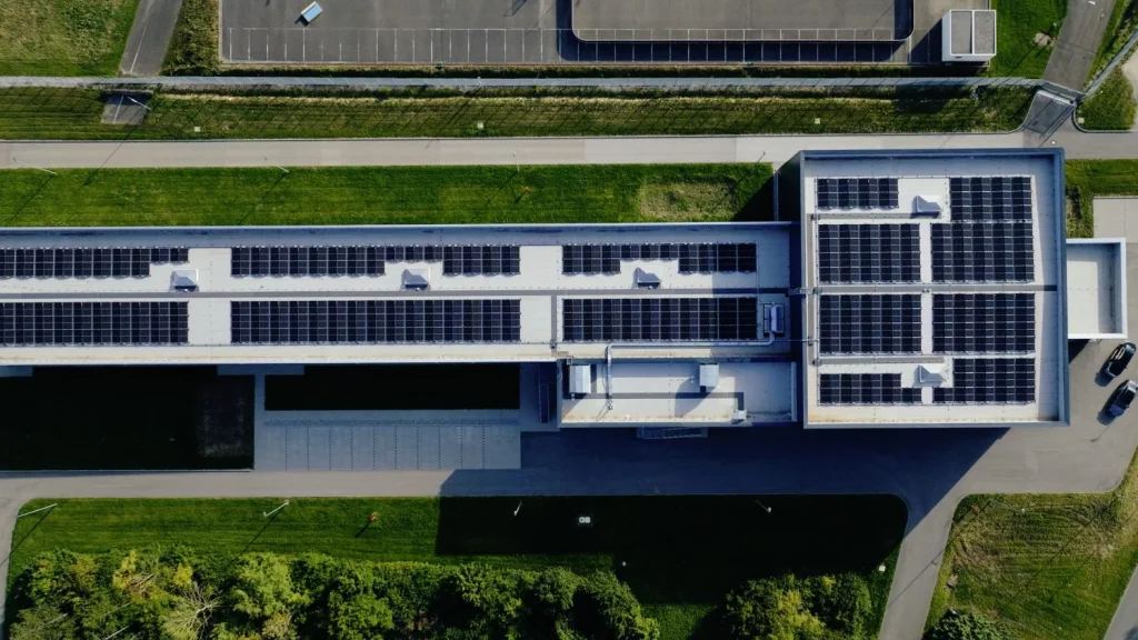 Mercedes-Benz estrena un 'laboratorio' donde convierte la noche en día 14 Motor16 2025 Mercedes Benz centro iluminacion alemannia 7 Motor16