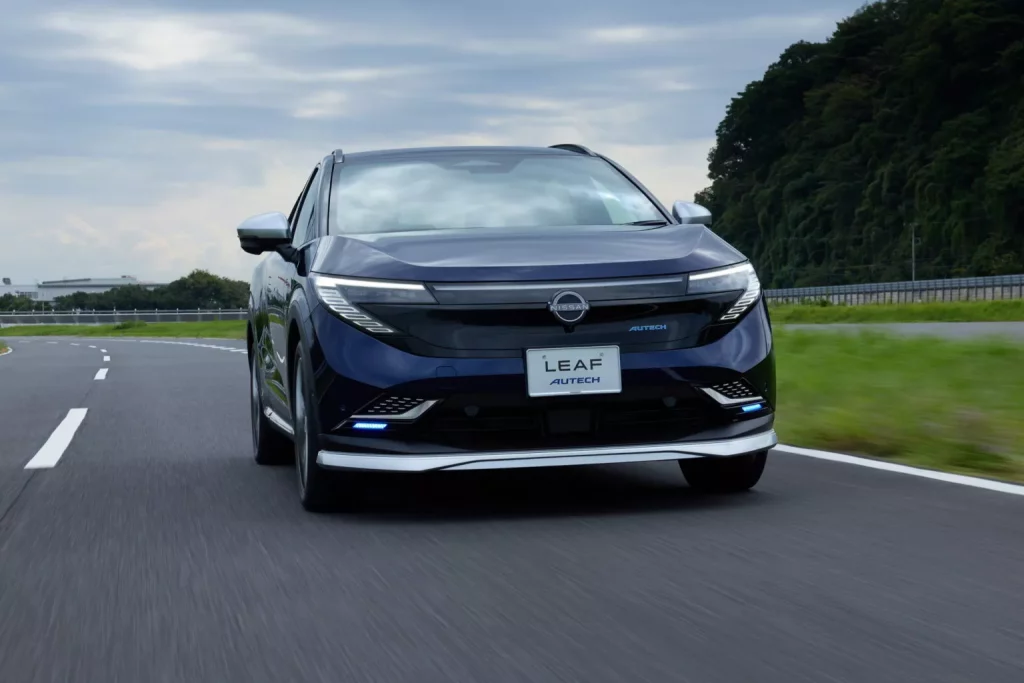 El nuevo Nissan Leaf llega a Japón con una 'casi' versión Nismo 3 Motor16 2025 Nissan Leaf Autech. Imagen movimiento.
