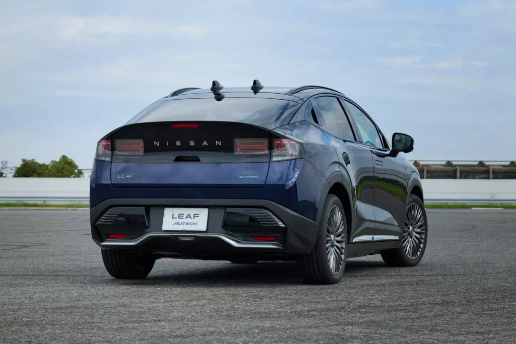 El nuevo Nissan Leaf llega a Japón con una 'casi' versión Nismo 13 Motor16 2025 Nissan Leaf Autech 6 Motor16