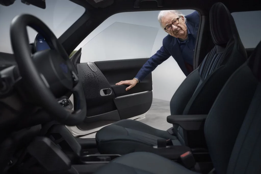 MINI Paul Smith Edition: Una edición especial con toques muy 'british' 66 Motor16 2025 Paul Smith MINI 4 Motor16