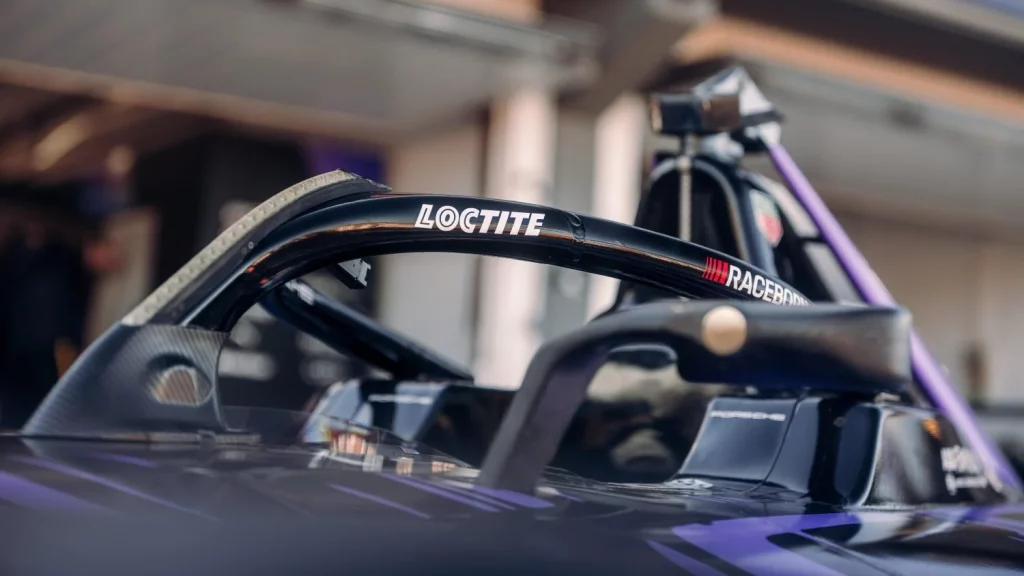 El Porsche 99X se viste de Cayenne Electric para la Fórmula E 5 Motor16 2025 Porsche 9XX. Test Valencia. Imagen.