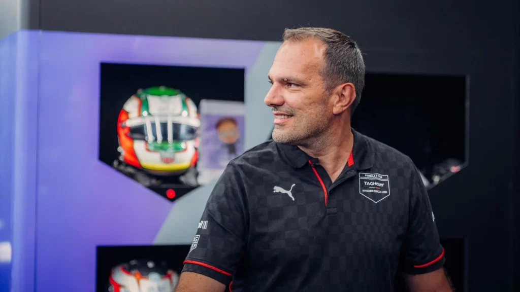 Porsche desvela el dúo de pilotos que se subirá a su 99X Electric esta temporada en Fórmula E 19 Motor16 2025 Porsche Motorsport pilotos Formula E 6 Motor16