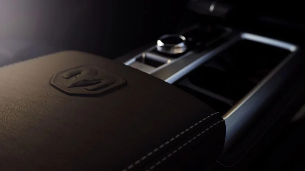 RAM Dakota: El nuevo pick-up de la casa americana tiene mucho de 'Made in China' 13 Motor16 2025 Ram Dakota Teaser 11 Motor16