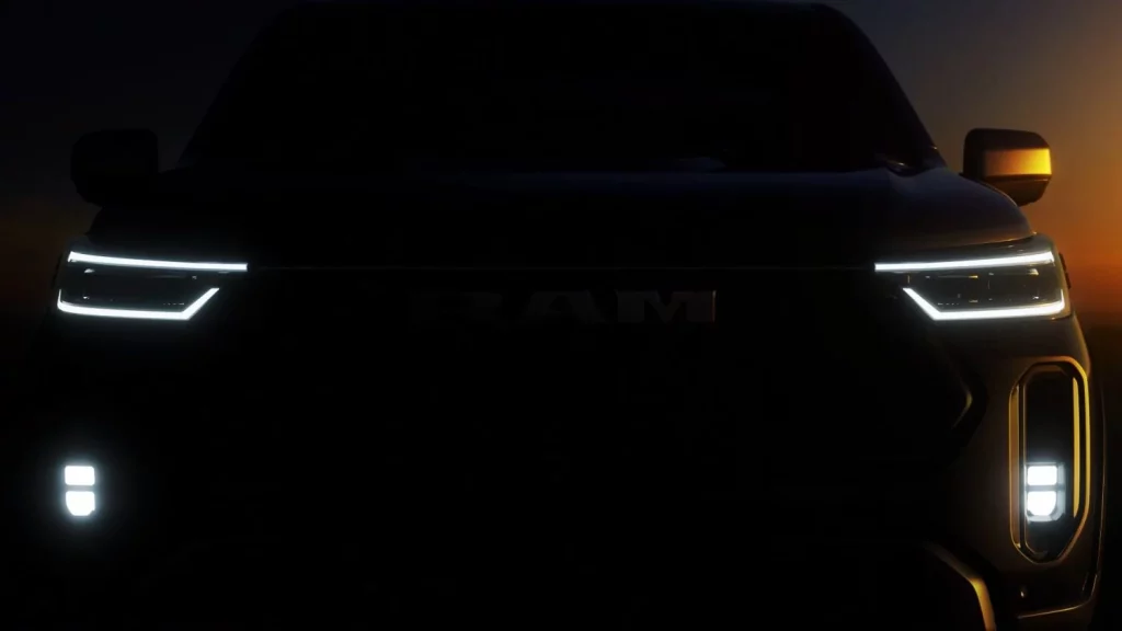 RAM Dakota: El nuevo pick-up de la casa americana tiene mucho de 'Made in China' 5 Motor16 2025 Ram Dakota Teaser 4 Motor16