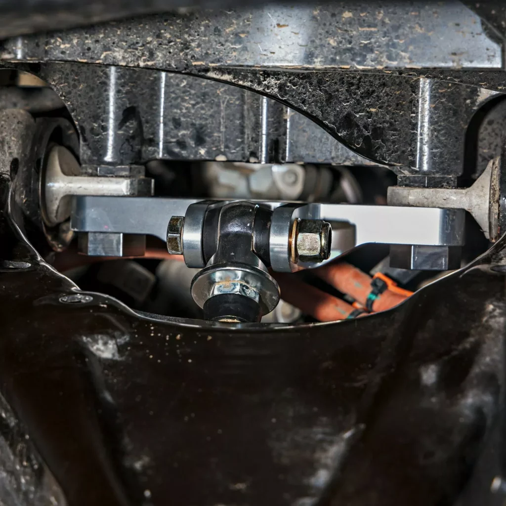 Mejorar la capacidad off-road del Tesla Cybertruck nunca fue tan fácil: UP lo sabe 7 Motor16 2025 Tesla Cybertruck Unplugged Suspension 5 Motor16