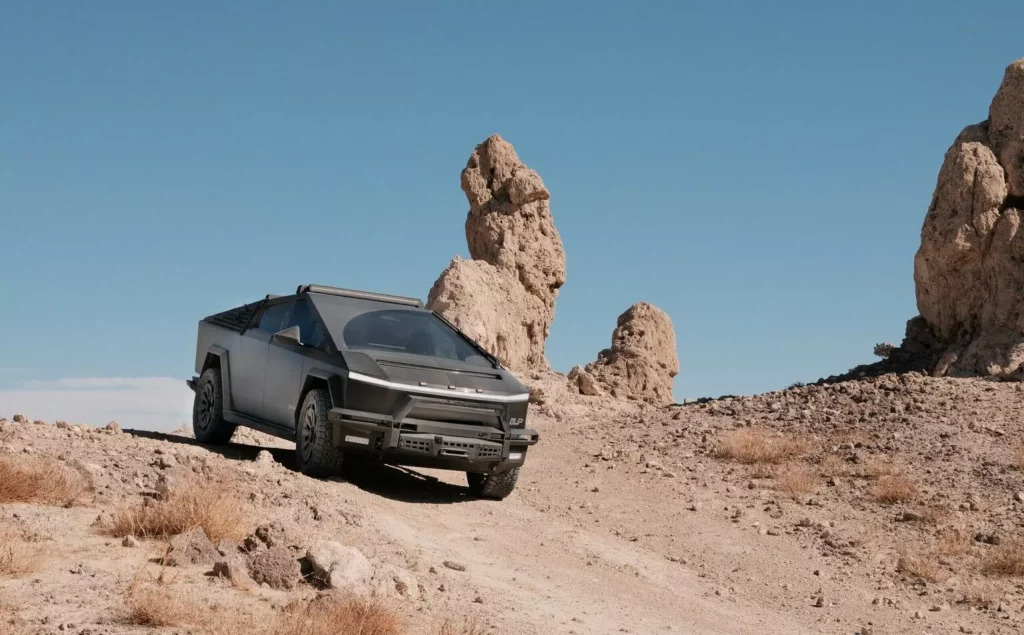 Mejorar la capacidad off-road del Tesla Cybertruck nunca fue tan fácil: UP lo sabe 4 Motor16 2025 Tesla Cybertruck Unplugged Suspension 6 Motor16