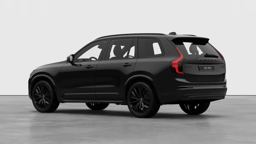 El sensacional Volvo XC90 saca su lado más siniestro desde 88.607 euros 13 Motor16 2025 Volvo XC90 Black estudio 2 Motor16