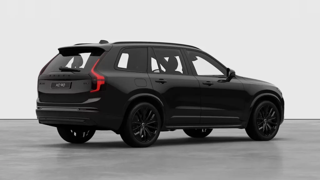 El sensacional Volvo XC90 saca su lado más siniestro desde 88.607 euros 14 Motor16 2025 Volvo XC90 Black estudio 3 Motor16