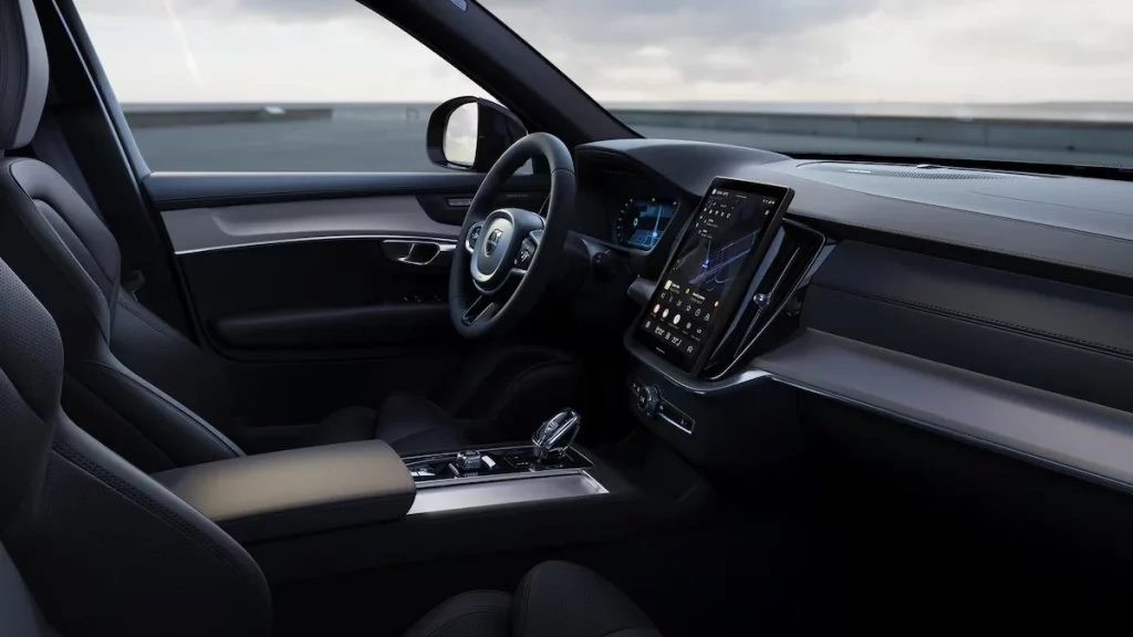 El sensacional Volvo XC90 saca su lado más siniestro desde 88.607 euros 3 Motor16 2025 Volvo XC90 Black Edition. Imagen interior.