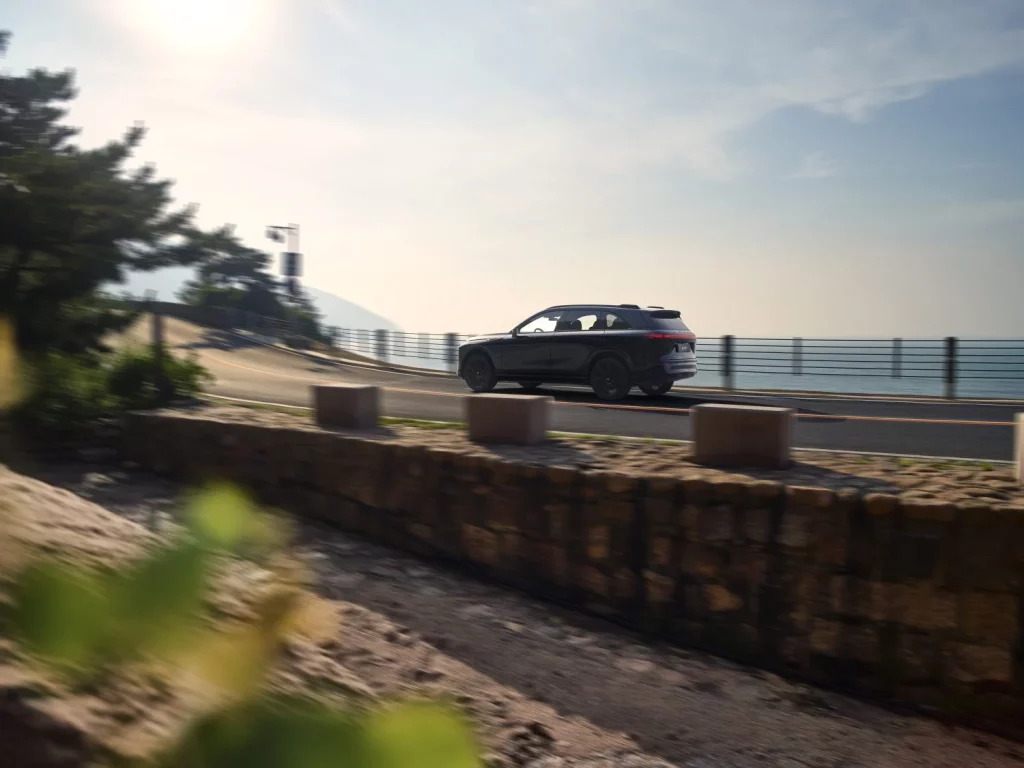 XPENG G9: El SUV eléctrico que se carga a la velocidad de la luz 7 Motor16 2025 Xpeng G9 1 Motor16