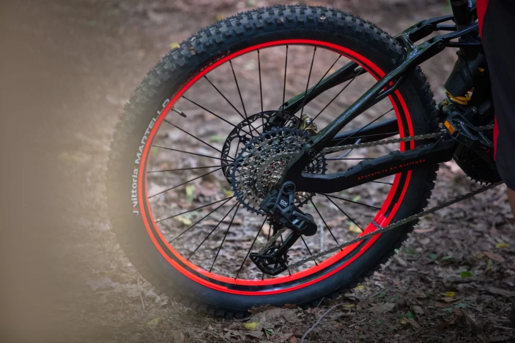 2025 audi bicicleta electrica eMTB Fantic 13 Motor16
