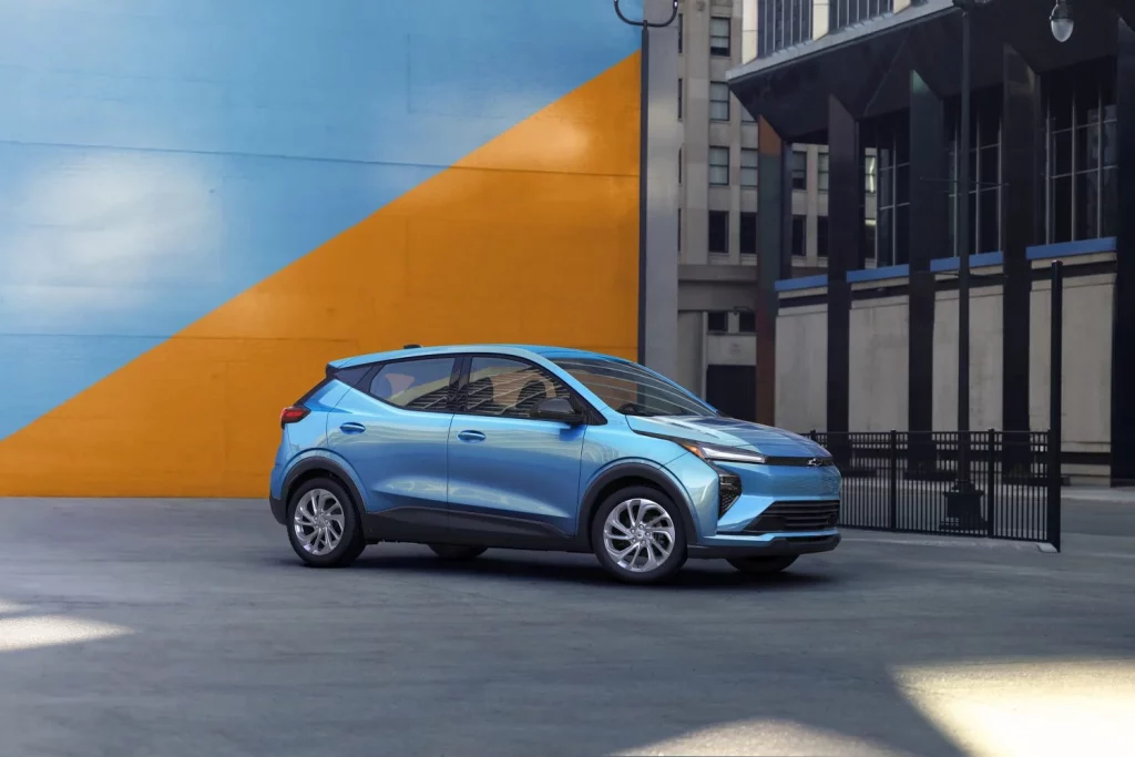 El Chevrolet Bolt se pone en forma y ajusta aún más sus precios 6 Motor16 2025 chevrolet bolt 10 Motor16