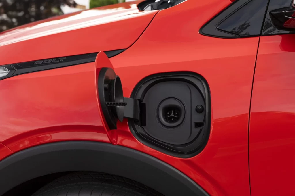 El Chevrolet Bolt se pone en forma y ajusta aún más sus precios 8 Motor16 2025 chevrolet bolt 2 Motor16