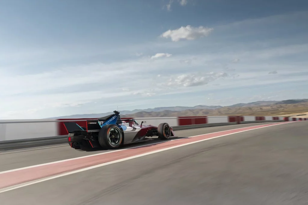 Citroën muestra sus armas para luchar en el campeonato ABB FIA de Fórmula E 10 Motor16 2025 citroen formula e gen3 9 Motor16