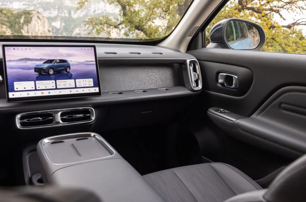 Leapmotor B10: conducimos un SUV eléctrico en el que el precio no lo es todo 46 Motor16 2025 leapmotor b10 al volante 27 Motor16