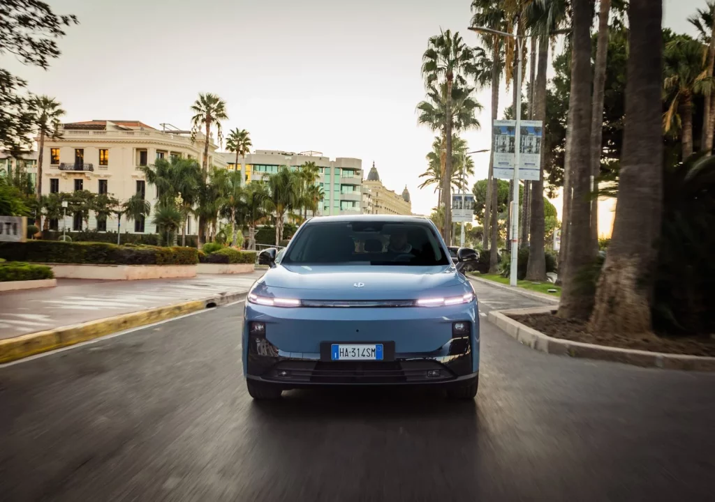 Leapmotor B10: conducimos un SUV eléctrico en el que el precio no lo es todo 19 Motor16 2025 leapmotor b10 al volante 33 Motor16