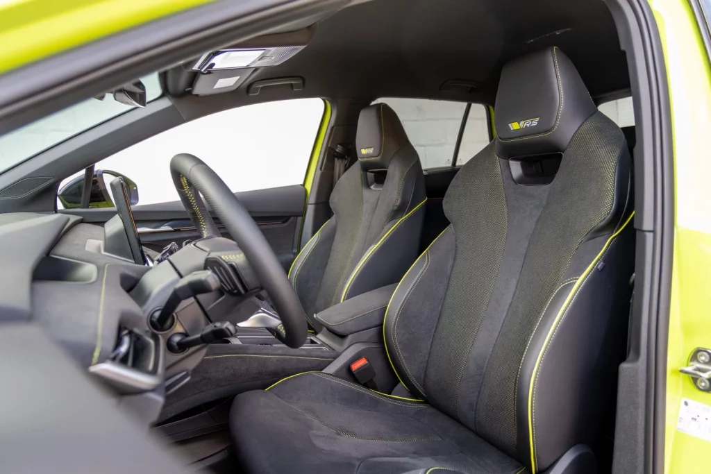 Gama ‘0 emisiones’ de Skoda: La excusa perfecta para celebrar 130 años de historia 23 Motor16 2025 skoda elroq rs 10 Motor16