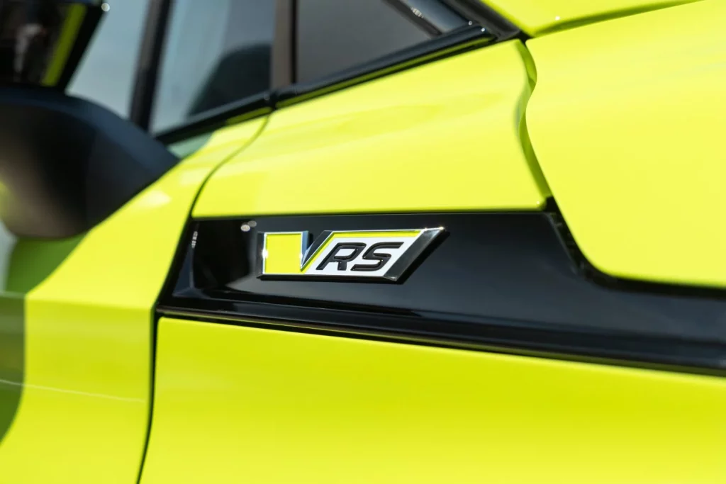 Gama ‘0 emisiones’ de Skoda: La excusa perfecta para celebrar 130 años de historia 19 Motor16 2025 skoda elroq rs 13 Motor16