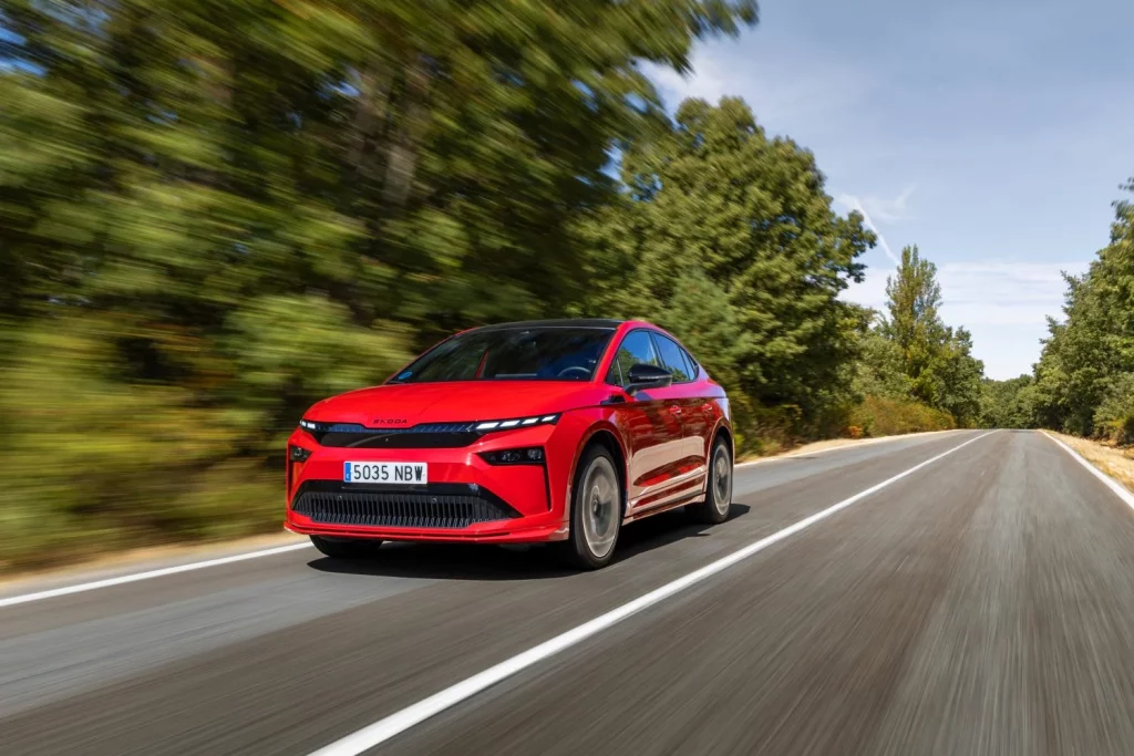 Gama ‘0 emisiones’ de Skoda: La excusa perfecta para celebrar 130 años de historia 30 Motor16 2025 skoda enyaq rs 1 Motor16