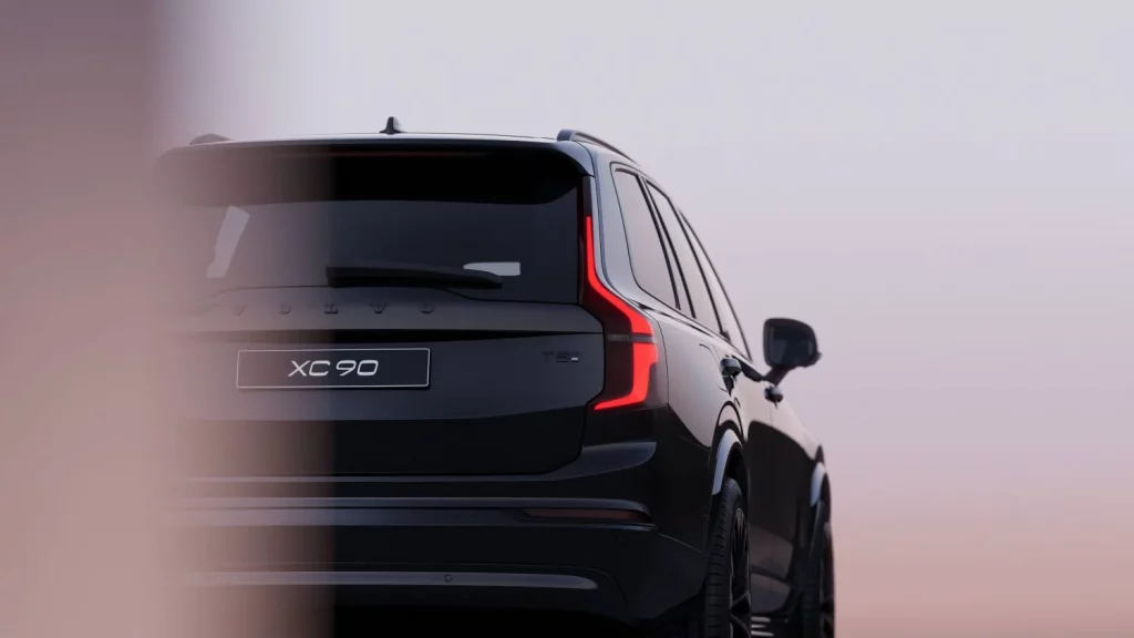 El sensacional Volvo XC90 saca su lado más siniestro desde 88.607 euros 29 Motor16 352771 Volvo XC90 Black Edition exterior 1 Motor16