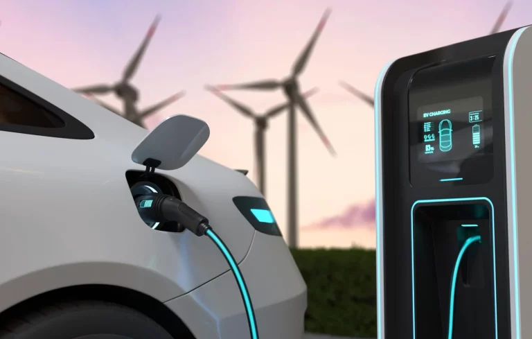 Las matriculaciones de vehículos eléctricos se disparan un 40% por el IRPF