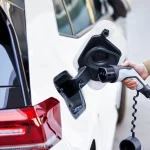 La subida del precio combustible disparó un 38% las ventas de coches eléctricos en Europa en abril de 2026