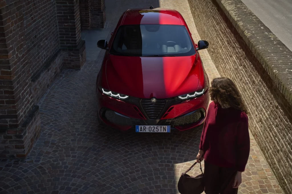 Primera prueba del Alfa Romeo Tonale 2026: Más pasión italiana en formato compacto 23 Motor16 Alfa Romeo Tonale 2026 19 Motor16