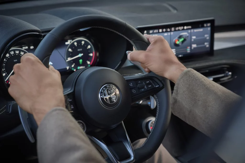 Primera prueba del Alfa Romeo Tonale 2026: Más pasión italiana en formato compacto 29 Motor16 Alfa Romeo Tonale 2026 25 Motor16
