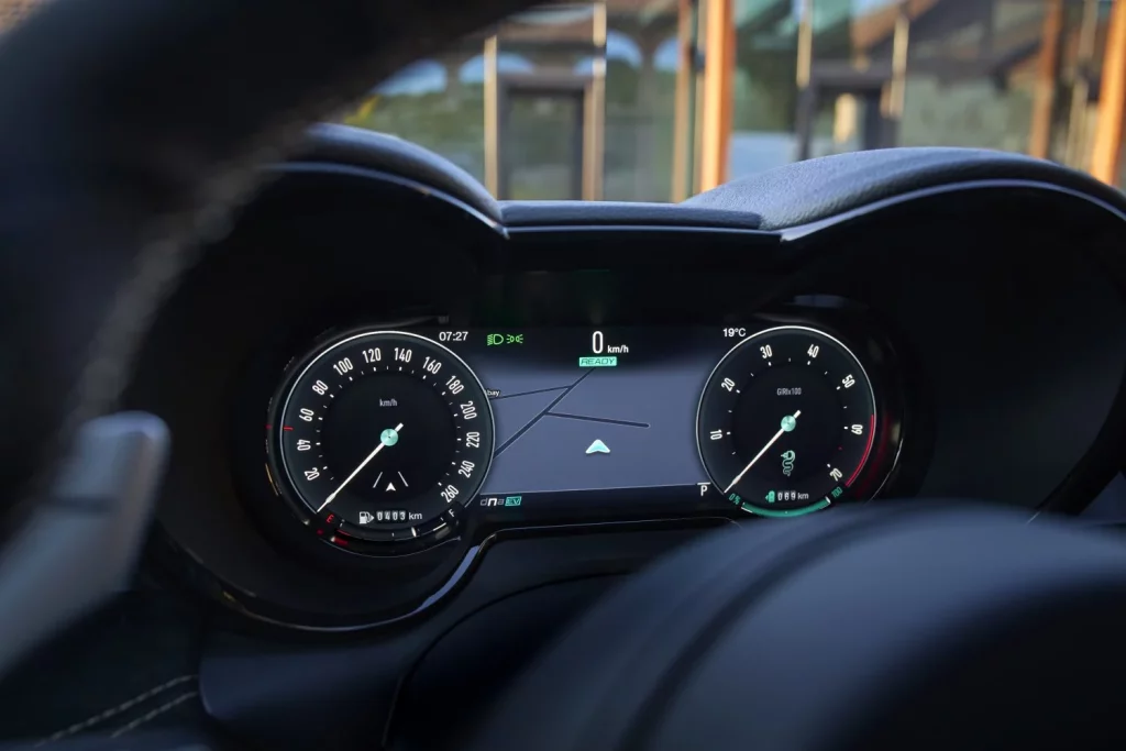 Primera prueba del Alfa Romeo Tonale 2026: Más pasión italiana en formato compacto 44 Motor16 Alfa Romeo Tonale 2026 5 Motor16