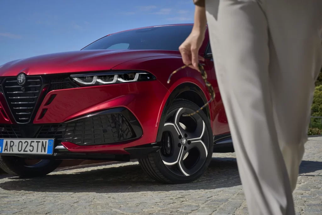 Primera prueba del Alfa Romeo Tonale 2026: Más pasión italiana en formato compacto 11 Motor16 Alfa Romeo Tonale 2026 7 Motor16
