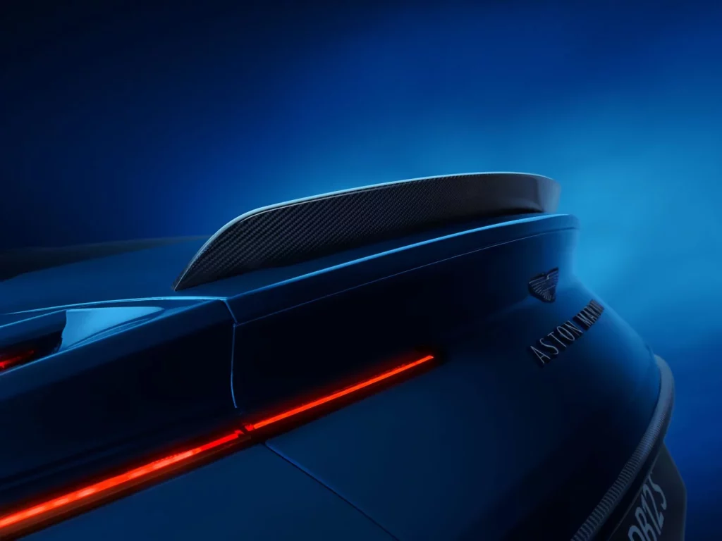 Aston Martin DB12 S: El GT británico gana 20 CV y un alerón