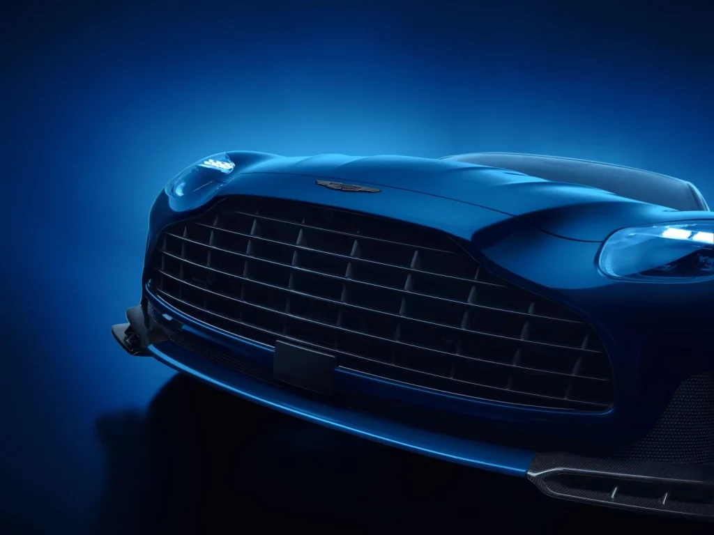 Aston Martin DB12 S: El GT británico gana 20 CV y un alerón