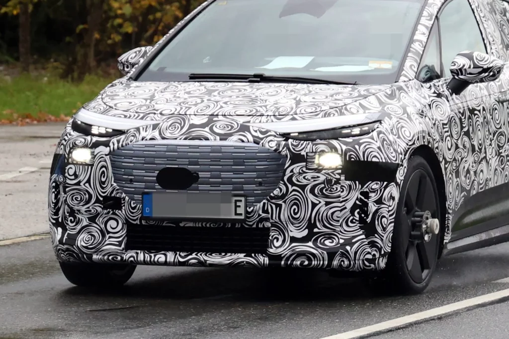 El Audi Q2 e-tron y A2 e-tron ya muestran sus formas. Con homenaje incluido 7 Motor16 Audi A2 e tron Q2 e tron camuflado 4 Motor16