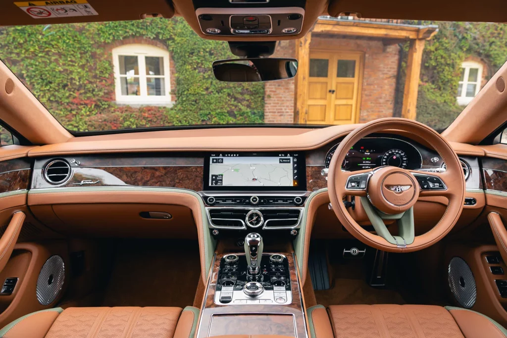 Bentley celebra tres hitos históricos con una exclusiva trilogía del Flying Spur 12 Motor16 BENTLEY Sedan Anniversaries Flying Spur Interior 2 Motor16