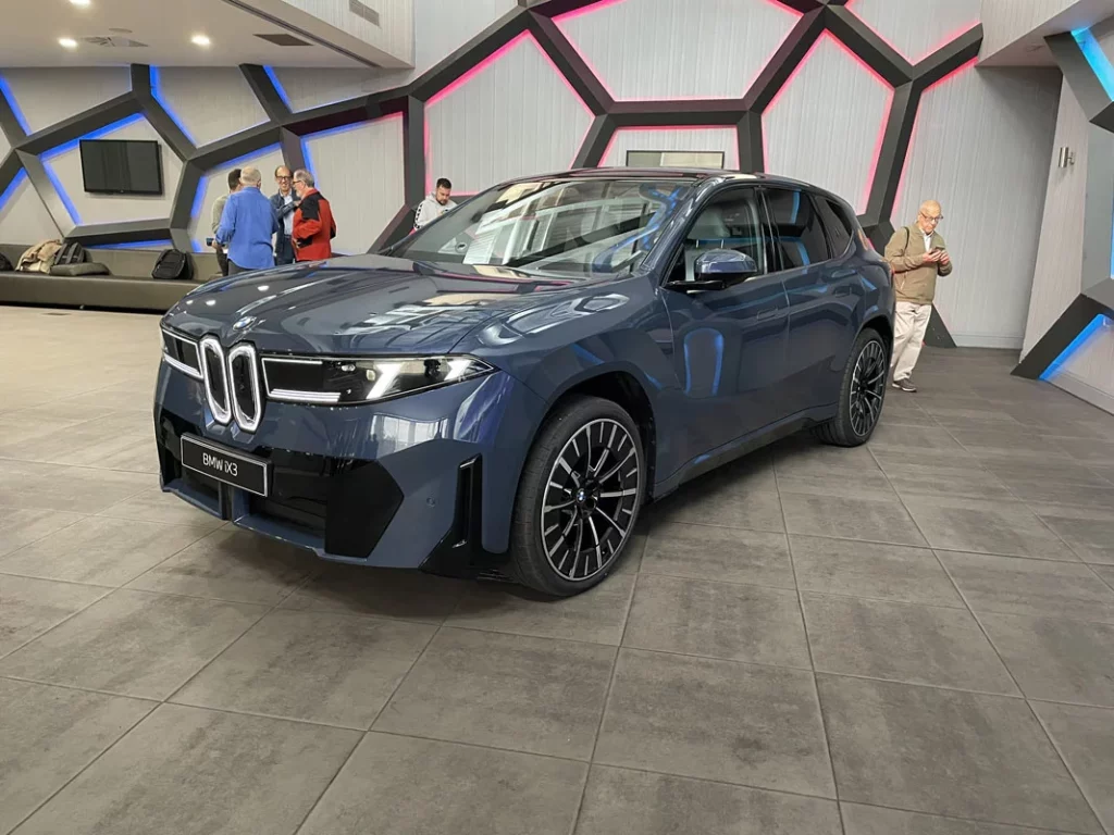 BMW IX3 4 Motor16