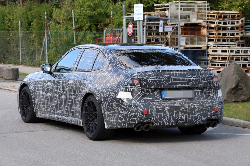 'Cazado' el BMW M3 de combustión, que seguirá una generación más 18 Motor16 BMW M3 2027 16 Motor16