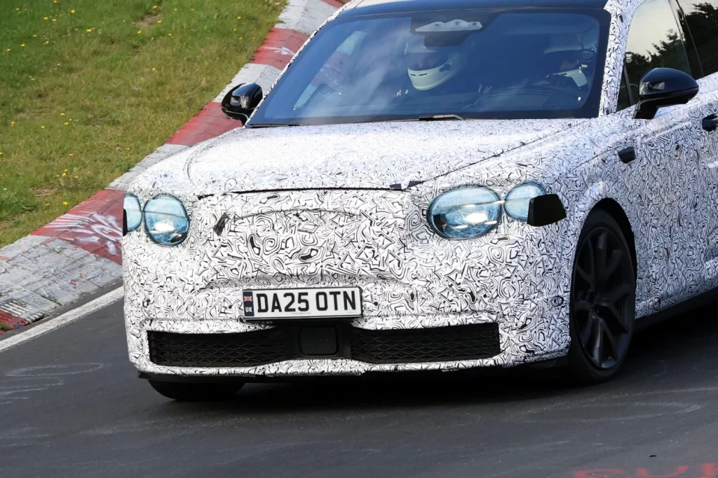 El Bentley SUV eléctrico visita Nürburgring 9 Motor16 Bentley SUV electrico 7 Motor16