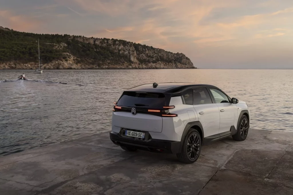 Citroën C5 Aircross: Redefine el confort del segmento C-SUV 3 Motor16 C5 Aircross PHEV 074 Motor16