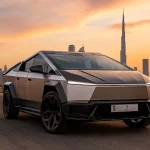 Uno de los coches más extravagantes del mundo es cazado en Dubai con la matrícula más cara del mundo: Pagaron 15 millones por ella