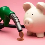 Pablo (33), gasolinero: «Este truco te ayuda a ahorrar entre 10 y 15 céntimos por litro cada vez que llenes tu coche»