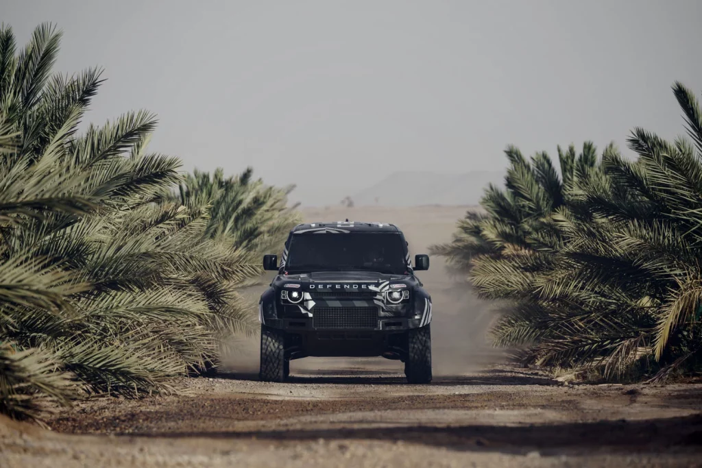 DEFENDER RALLY MOROCCO TEST 001 Motor16