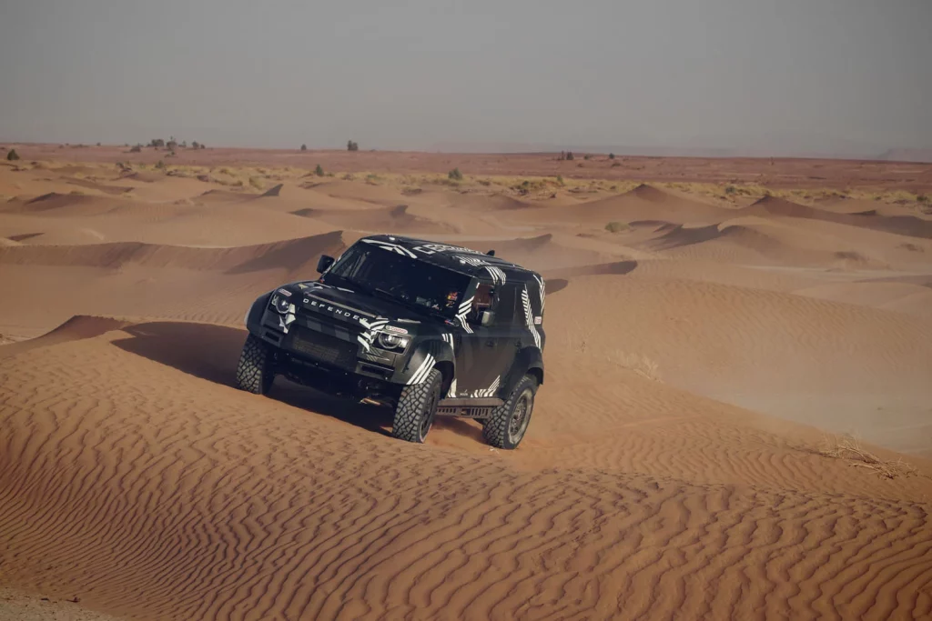 DEFENDER RALLY MOROCCO TEST 007 Motor16