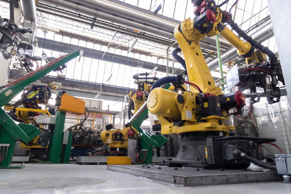Carrocerías Renault: seis décadas forjando el futuro del automóvil en España 6 Motor16 FABRICA CARROCERIAS RENAUL2. Soldadura 3 Motor16