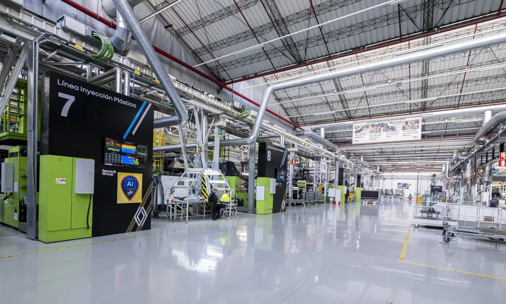 Carrocerías Renault: seis décadas forjando el futuro del automóvil en España 3 Motor16 FABRICA CARROCERIAS RENAULT 07 10 2025 prensa carro 0102 Motor16