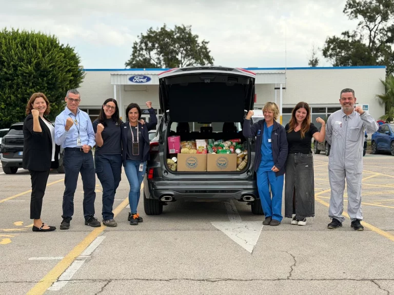 Récord histórico de Ford: recoge más de 900.000 kilos de alimentos en su mayor campaña solidaria mundial